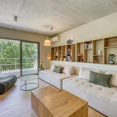 Luxury Albizziane Pool, Pool House And Exceptional Garden 10 People Villa Cassis